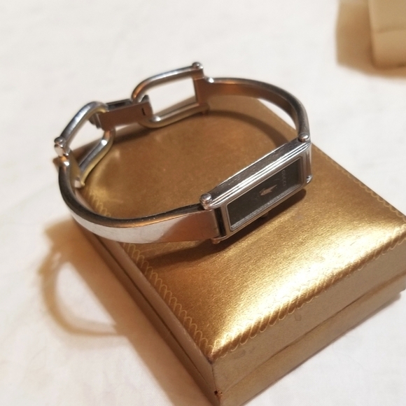 GUCCI 1500L Series Watch - Picture 4 of 7